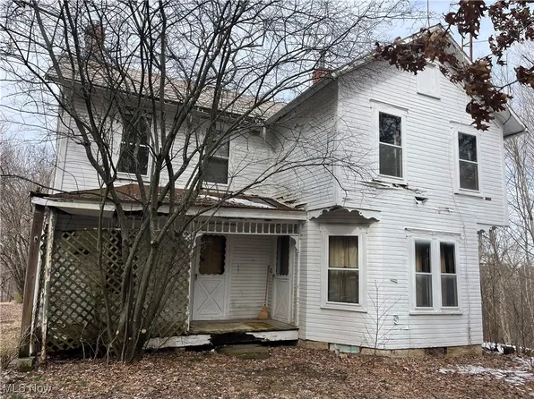 2075 Dalzell Rd, Whipple, OH 45788