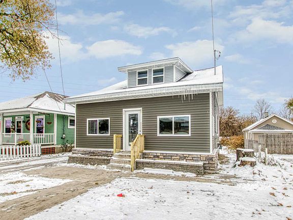 5th image of 2032 Clyde Park Ave SW