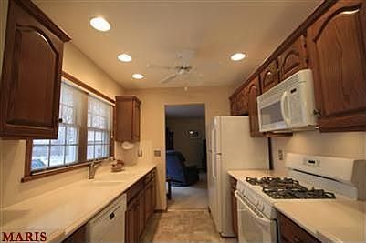 3rd image of 2261 Aileswick Dr