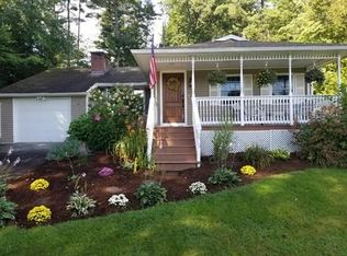 23 Brookside Dr, Wilbraham, MA 01095