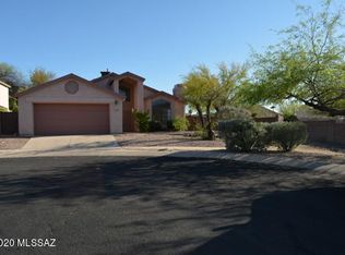 9800 E Sabrena Ln, Tucson, AZ 85748