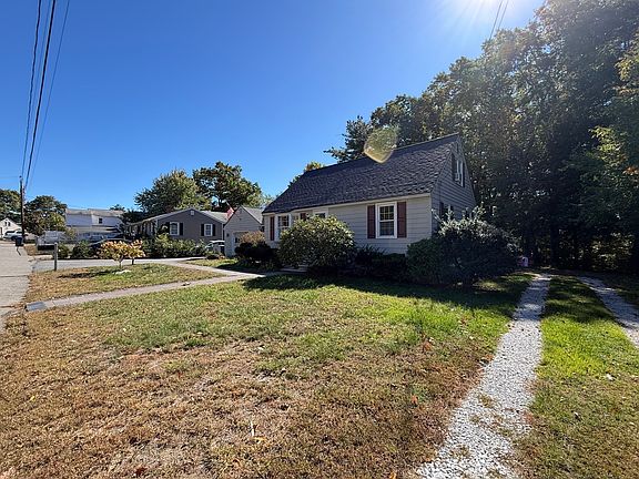 3rd image of 84 Nancy Ave
