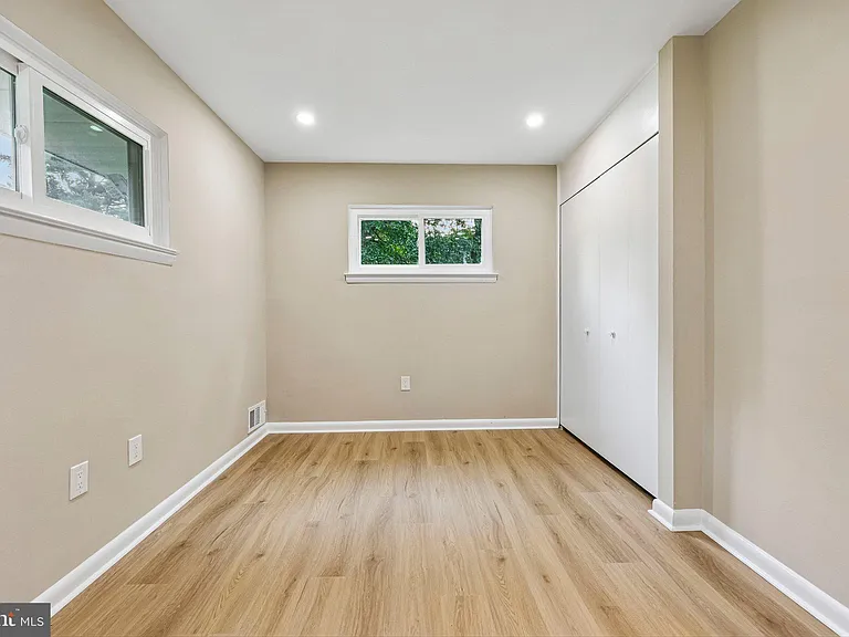 7200 Vellex Ln — Photo 26