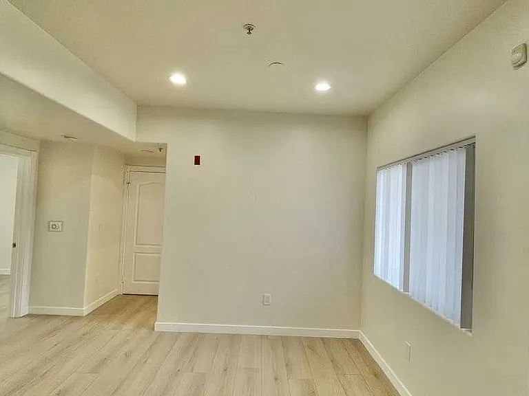 Fruitland Dr — Photo 15