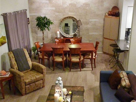 3rd image of 40 Wasaga Woods Cir