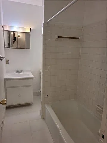 312 W Esplanade Ave — Photo 11