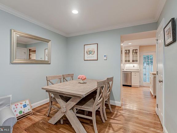 5th image of 2556 S Arlington Mill Dr #3