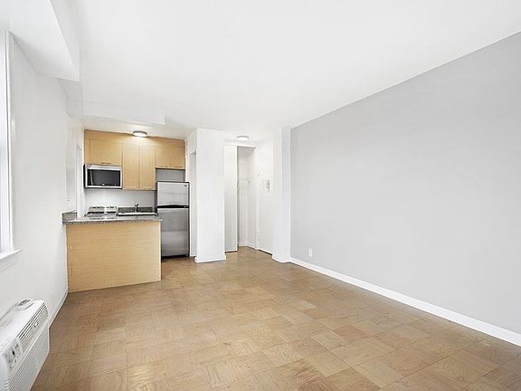 2nd image of 630 Lenox Ave APT 15R