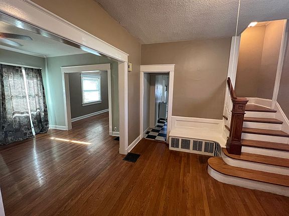2nd image of 5936 Harrison St