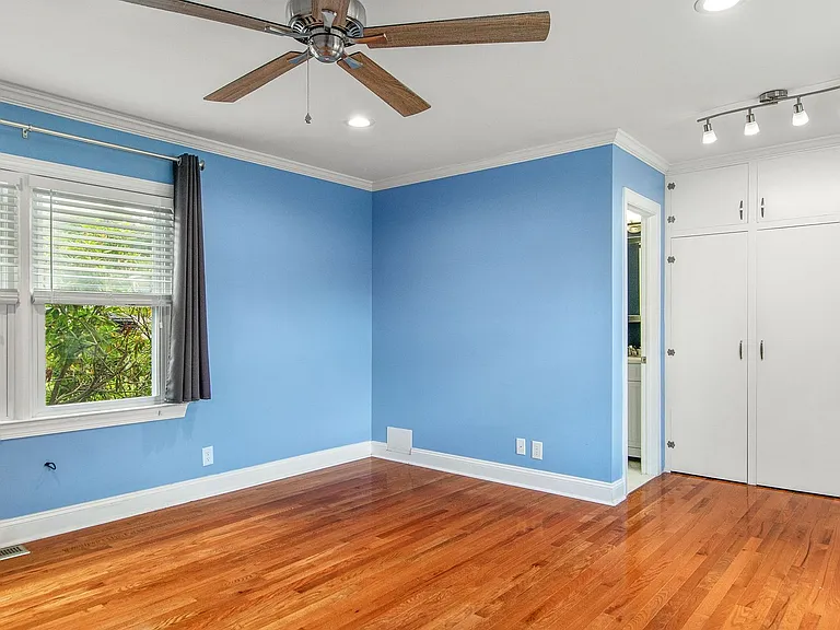 407 Robertson St — Photo 10