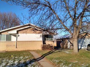 7020 74 1/2 Ave N, Brooklyn Park, MN 55428