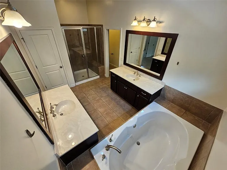 2104 McFarlin Ln — Photo 19