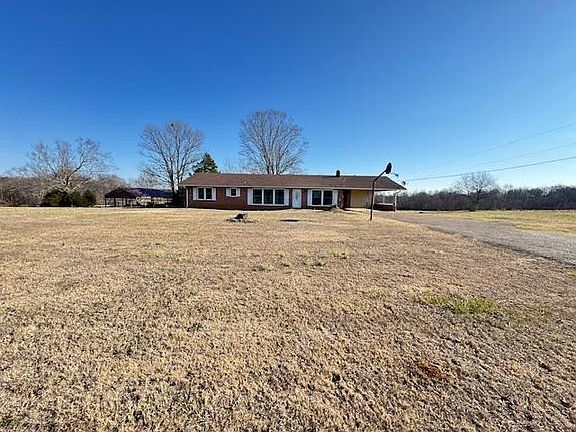 2nd image of 1349 Lexington Hwy