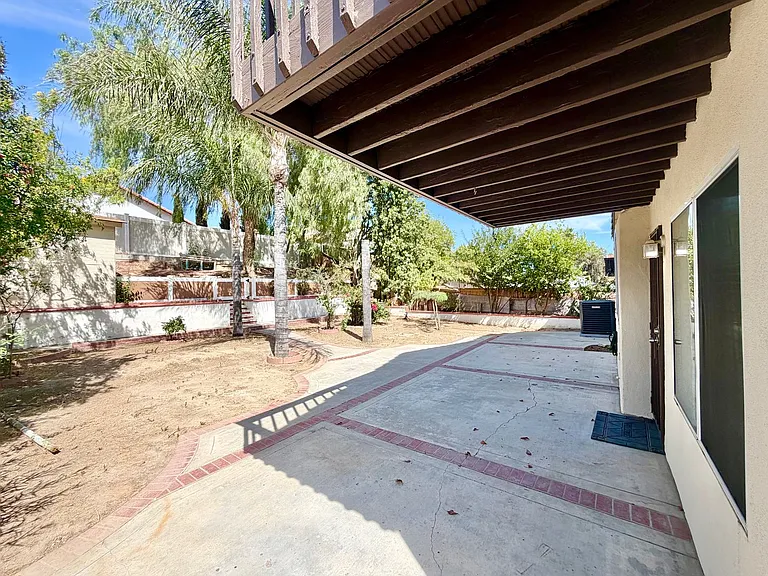 25188 Via Las Lomas — Photo 38