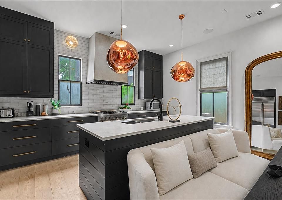 1st image of 2068 Telfair Cir NE