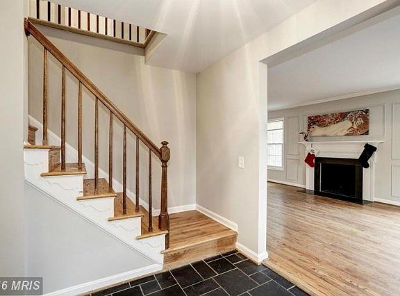 5th image of 420 N Park Dr