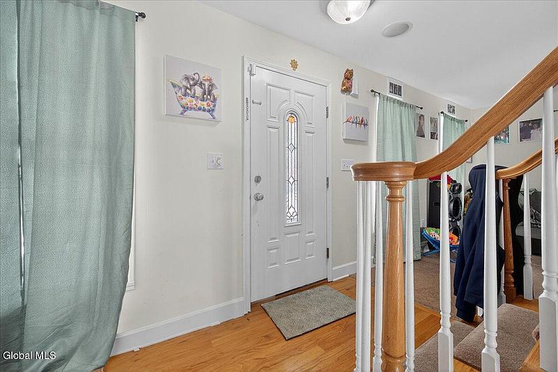 2nd image of 118 Horizon Boulevard