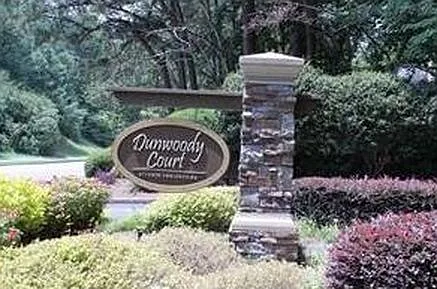 912 Dunbar Dr — Photo 1