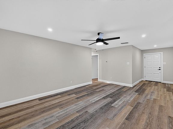 4th image of 4325 Richard St