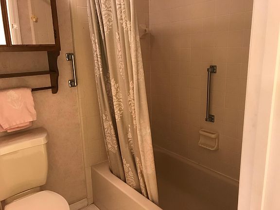 5th image of 2512 Larkin Dr