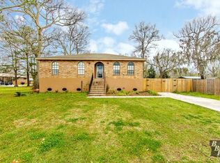 518 Oakwood Dr, Houma, LA 70363