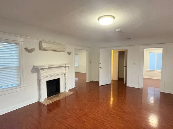 120 S Catalina St, Los Angeles, CA 90004