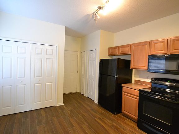3rd image of 4758 Playpen Dr