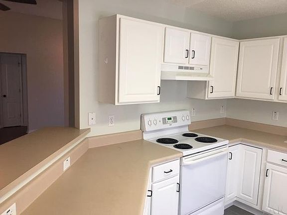 5th image of 10093 Hillview Dr