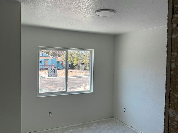5th image of 326 S Grosse Ave #C