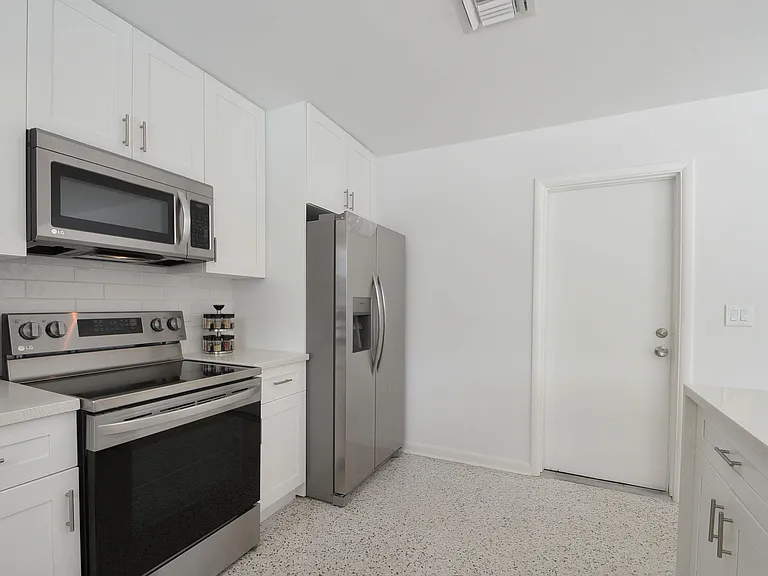 1171 Bimini Ln — Photo 40