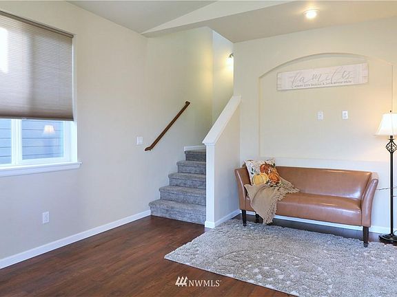 4th image of 14439 Lockwood Ln SE
