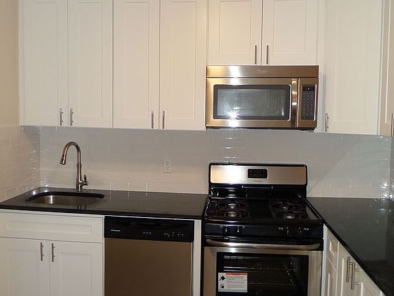 5th image of 3116 32nd St #1C