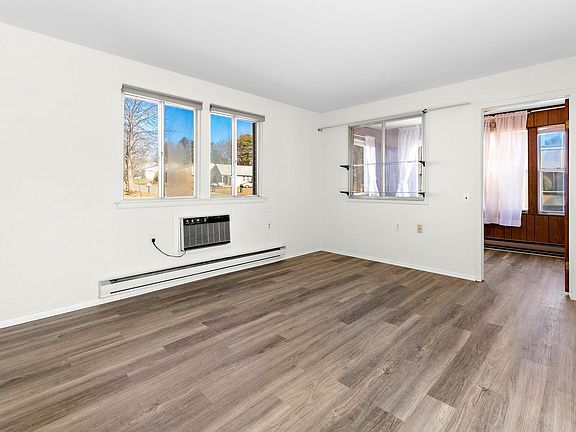 4th image of 13B Moccasin Dr