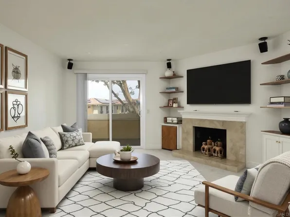 9949 Erma Rd Unit 203, San Diego, CA 92131