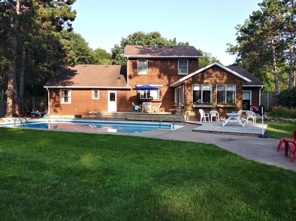 203 Meadow Dr N, Hudson, WI 54016