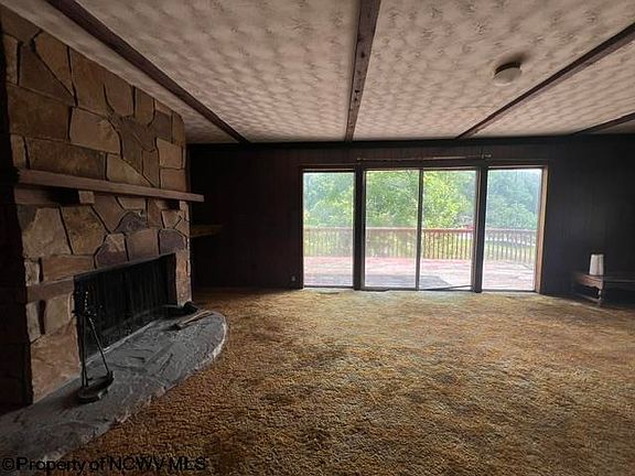 11th image of 564 Maple Lake Rd