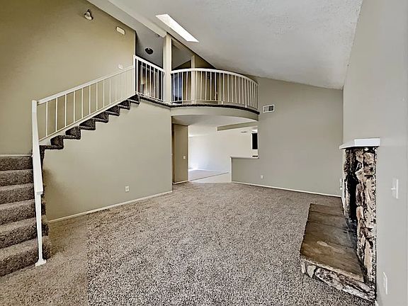 4th image of 25189 Dana Ln