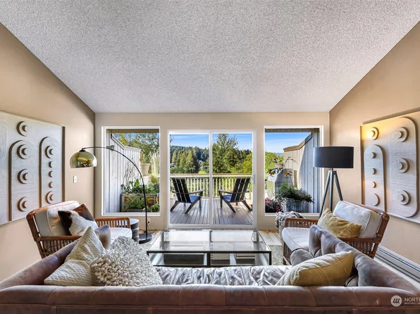 1 Lake Louise Drive #28, Bellingham, WA 98229