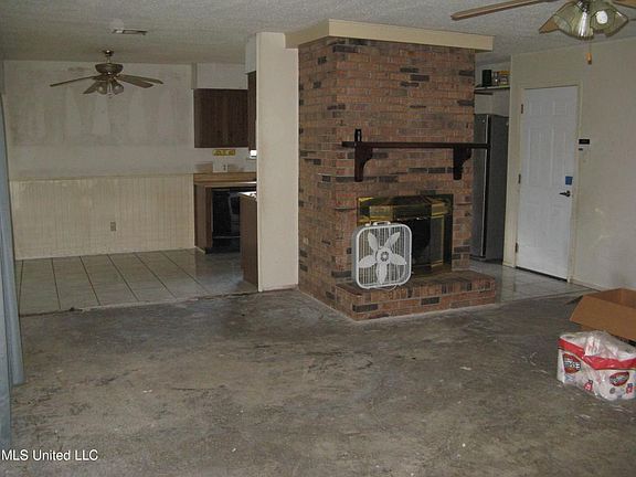 4th image of 87131 Golf Club Dr