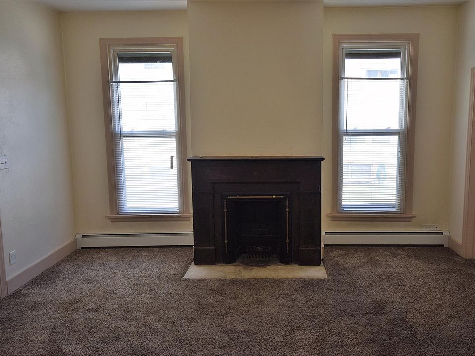 1st image of 556 Jefferson St #11109752