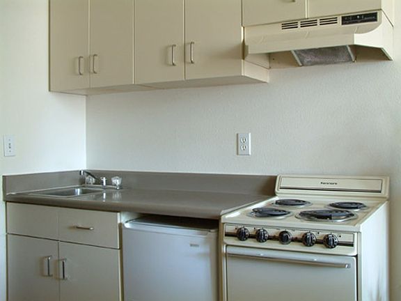 5th image of 1615 SW Morrison St APT 412