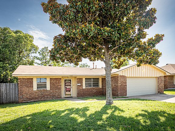 3rd image of 4708 NW Cheryl Blvd