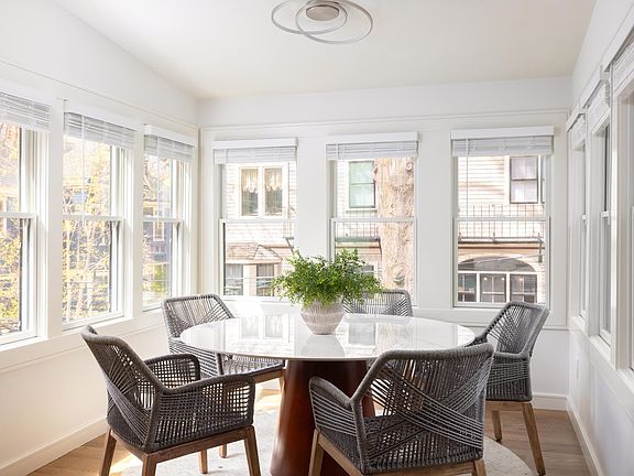 3rd image of 21 Kent Sq #2