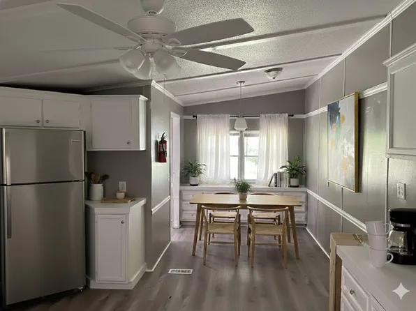 5536 Gilcrest Sands Dr, Hope Mills, NC 28348