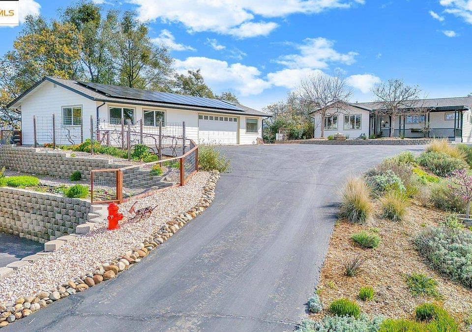 1st image of 17150 Blackbird Ln