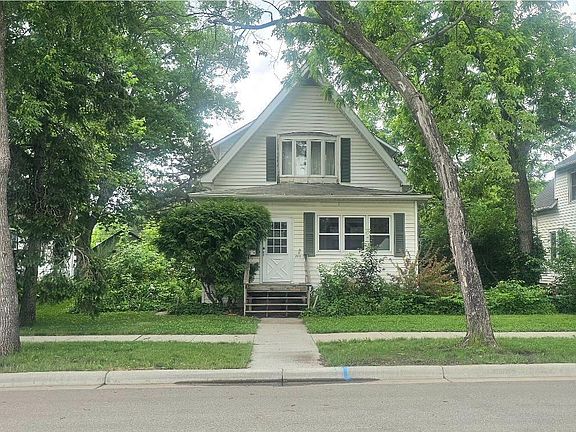5th image of 205 E 6th St