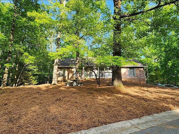 2nd image of 147 Willow Ridge Ln