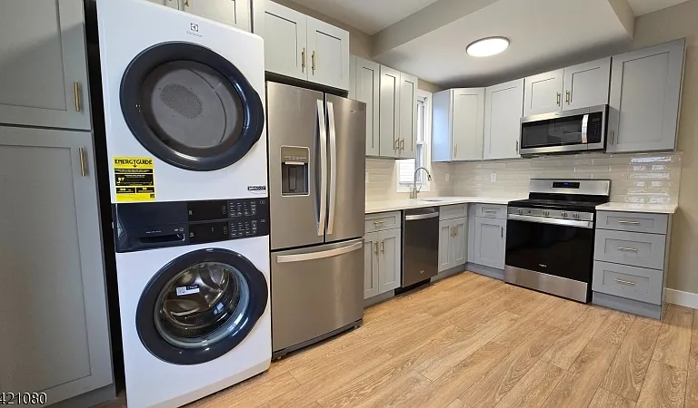 411 Lanza Ave #2 — Photo 5