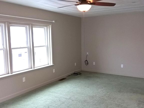 3rd image of 114 Wynn St