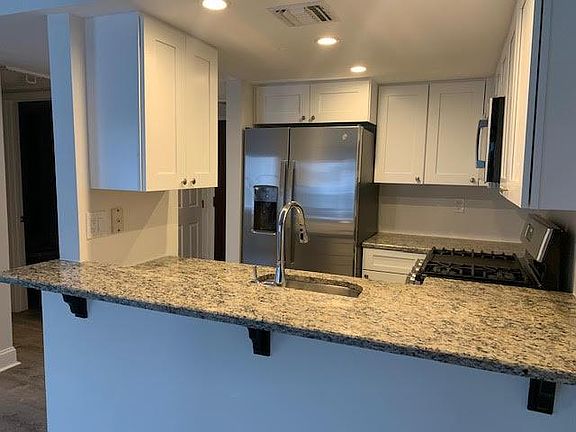 4th image of 170 Schofield St APT 2J